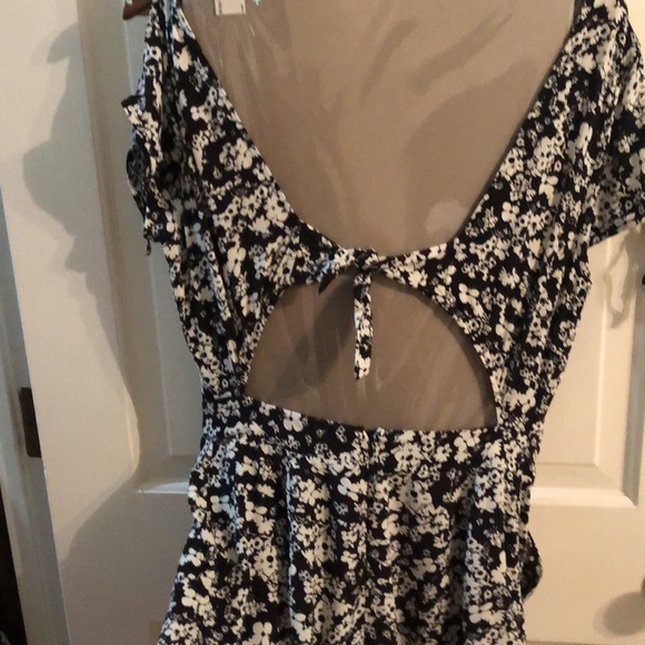 Express Romper - Picture 4 of 6